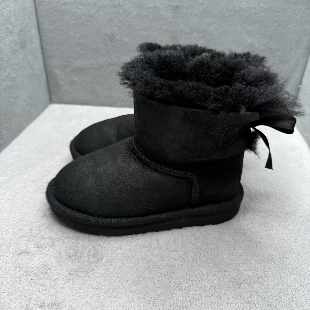 UGG Mini Bailey Bow II Boots Toddler Girls Size 10 Black Sheepskin 1017397T